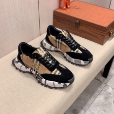 Burberry Low Shoes